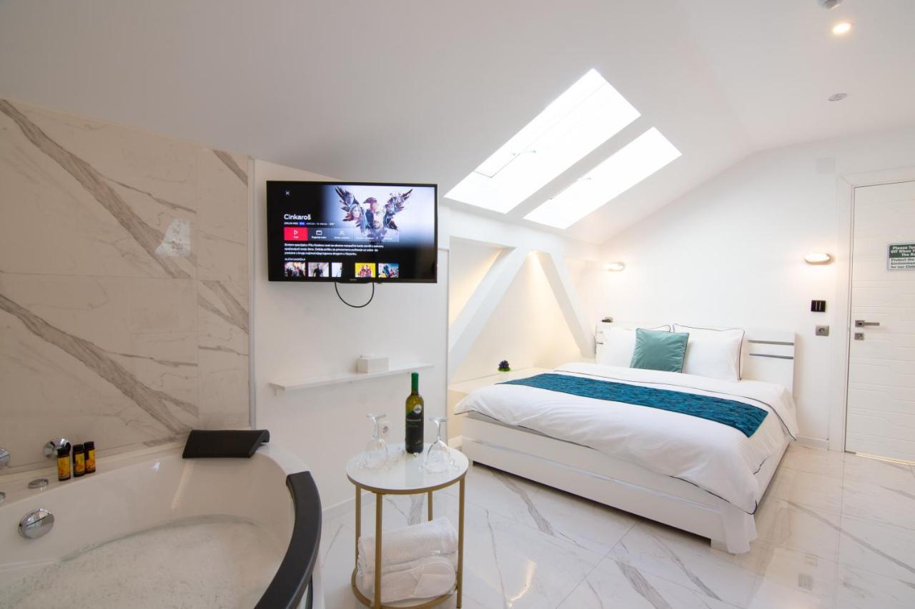 Lumiere Luxe Suites Белград Экстерьер фото