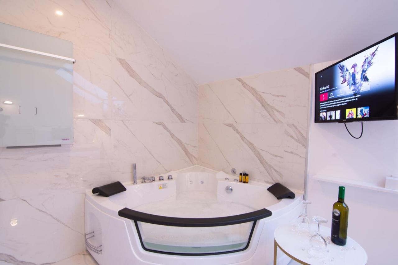 Lumiere Luxe Suites Белград Экстерьер фото